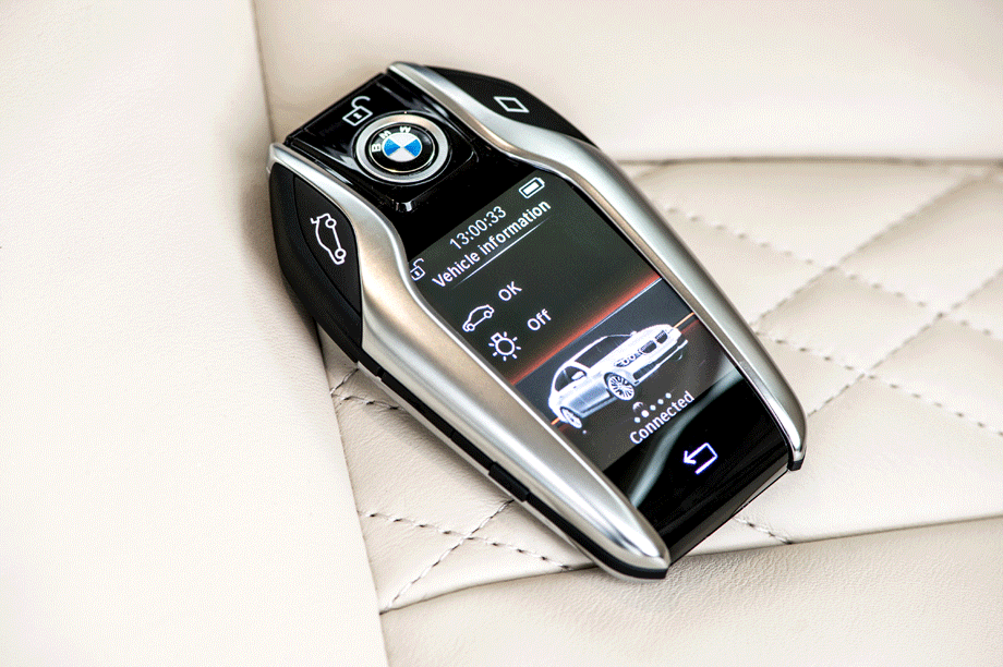 Встречаем седан BMW седьмой серии на пике эволюции