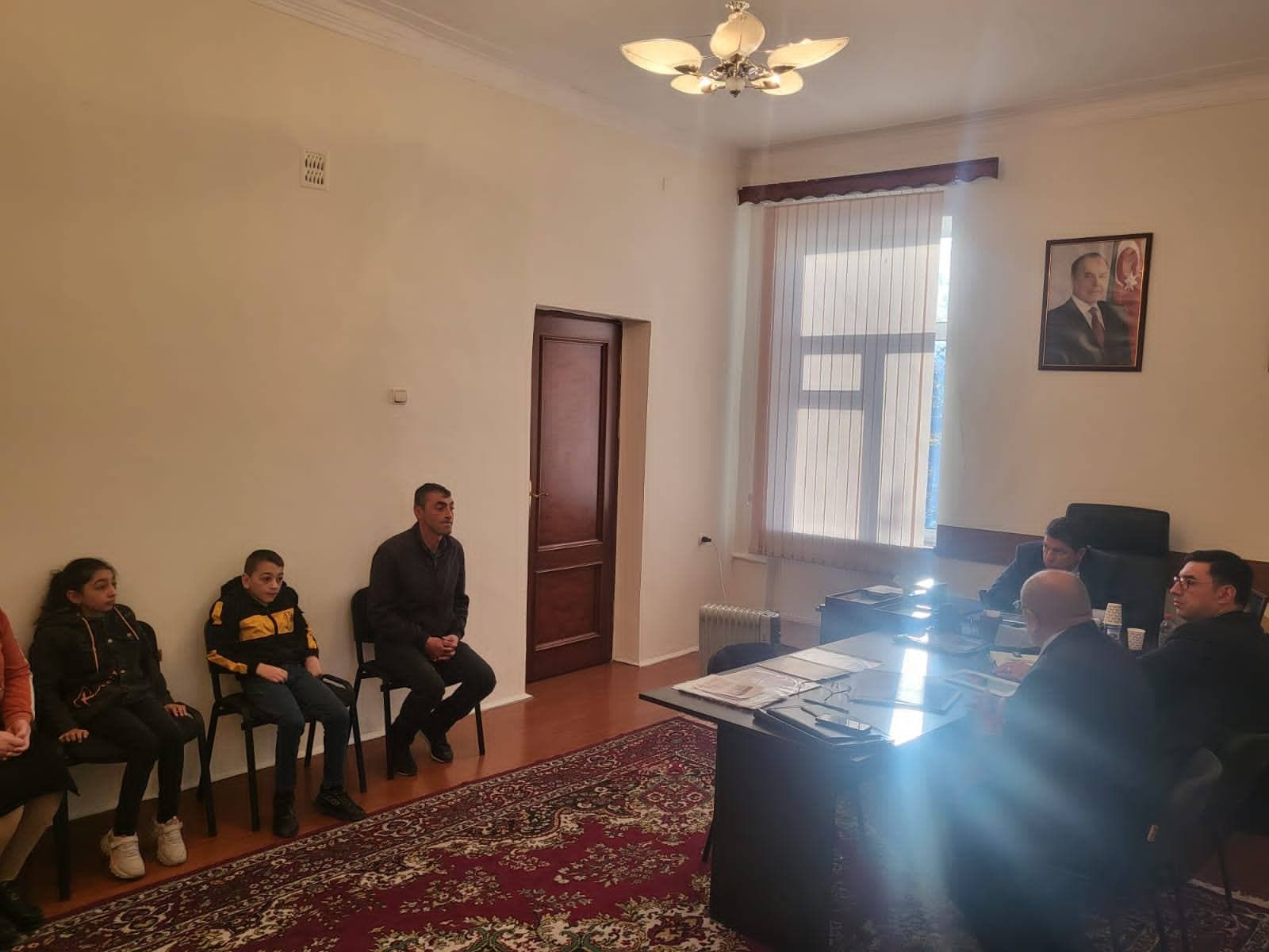 Депутат Милли Меджлиса Анатолий Рафаилов провел в Губе прием граждан и почтил память шехидов