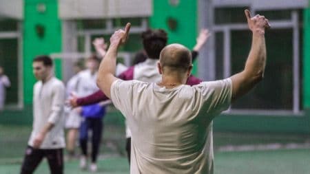 Футбольная команда ОГЕ на победной ноте уходит на перерыв