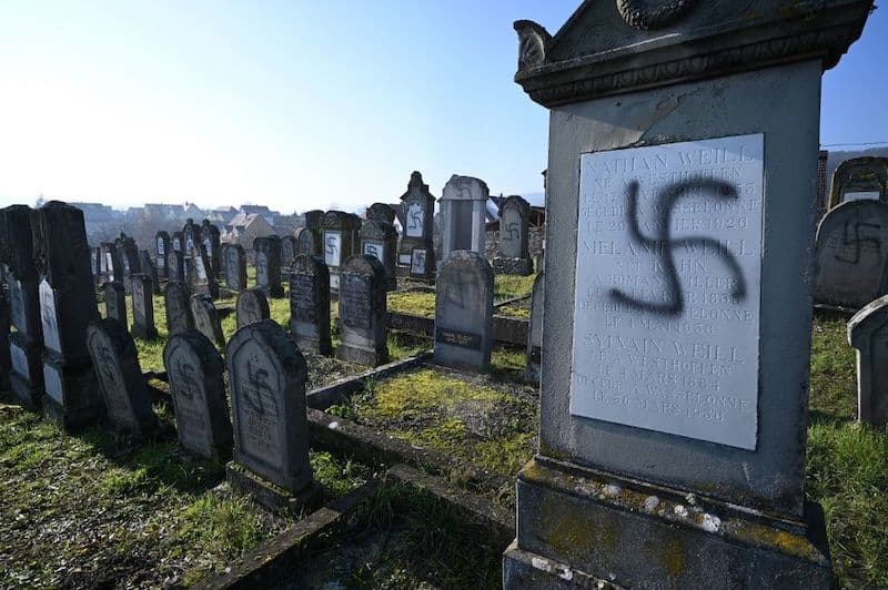 Во Франции проявления антисемитизма в 2021 году выросли на 75%
