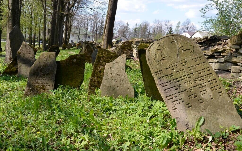 Еврейские кладбища Польши уничтожили поляки, а не нацисты