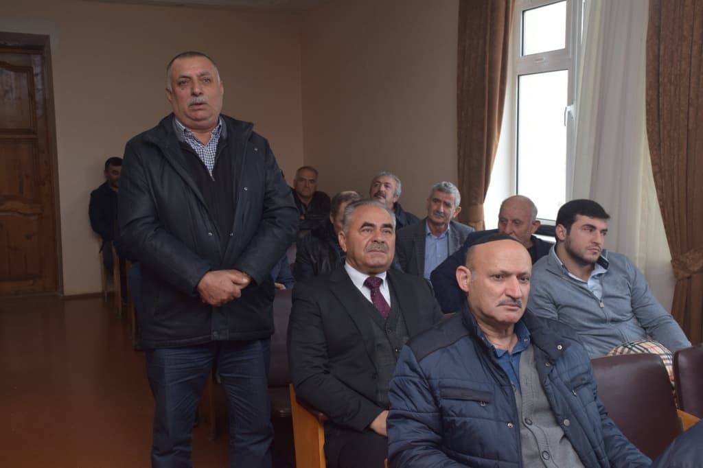 Зияддин Алиев провел выездной прием граждан в Красной Слободе