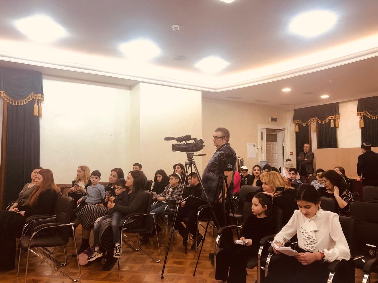 Конкурс юных чтецов на джуури состоялся в ОГЕ