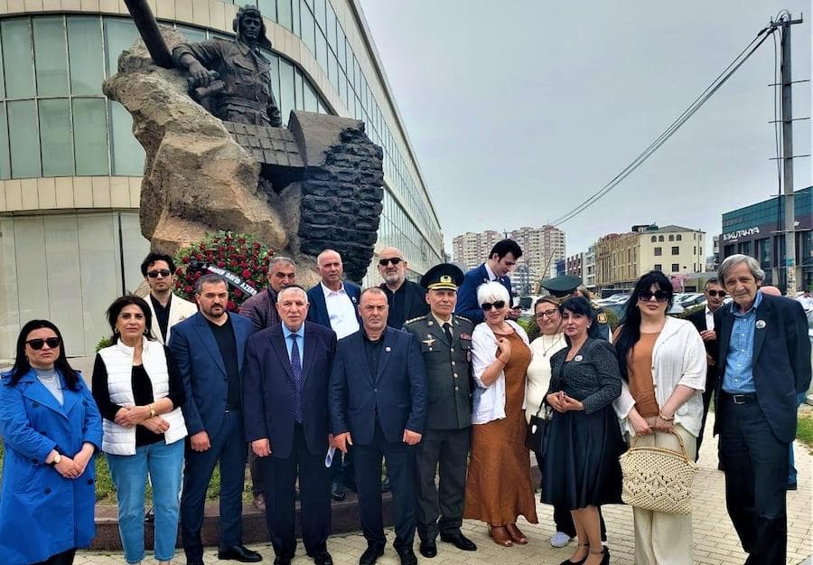 В Баку почтили память Национального героя Азербайджана Альберта Агарунова