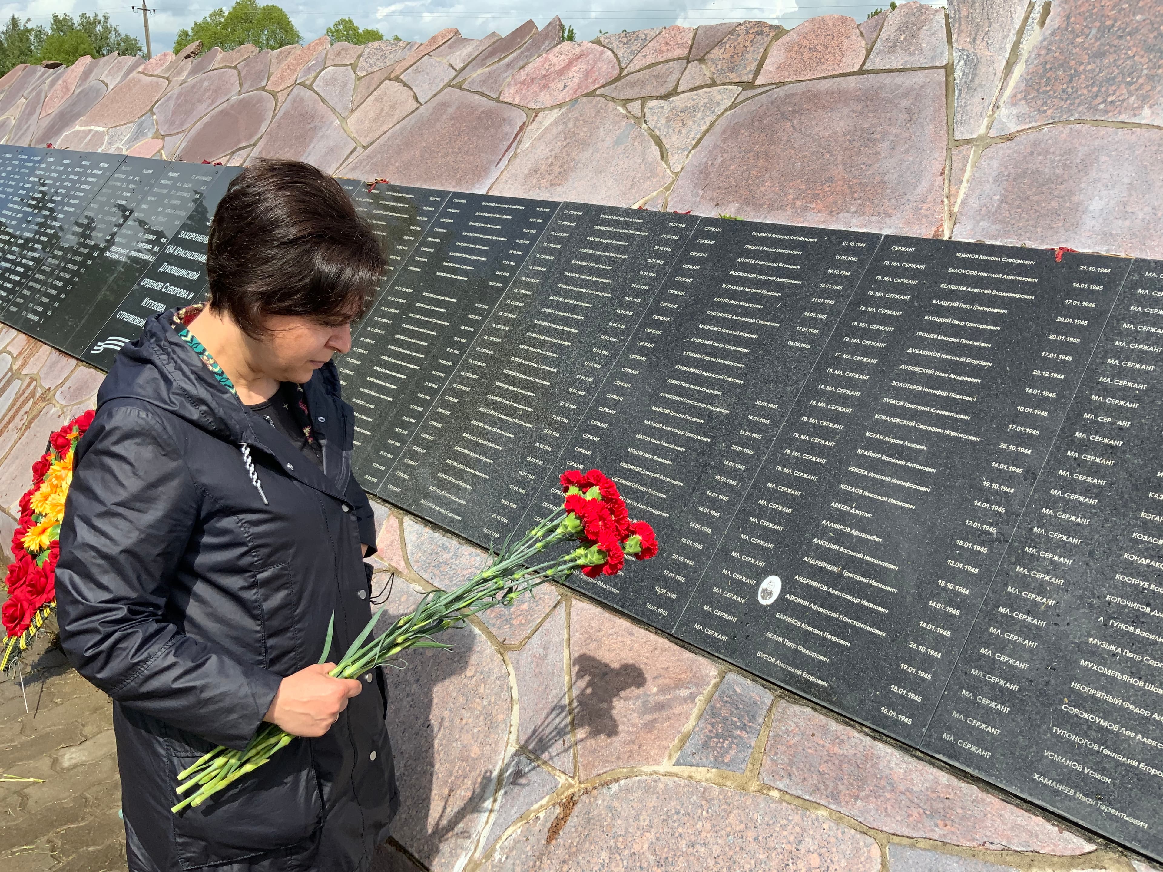 Под Калининградом увековечили память героя-танкиста, поэта Иона Дегена