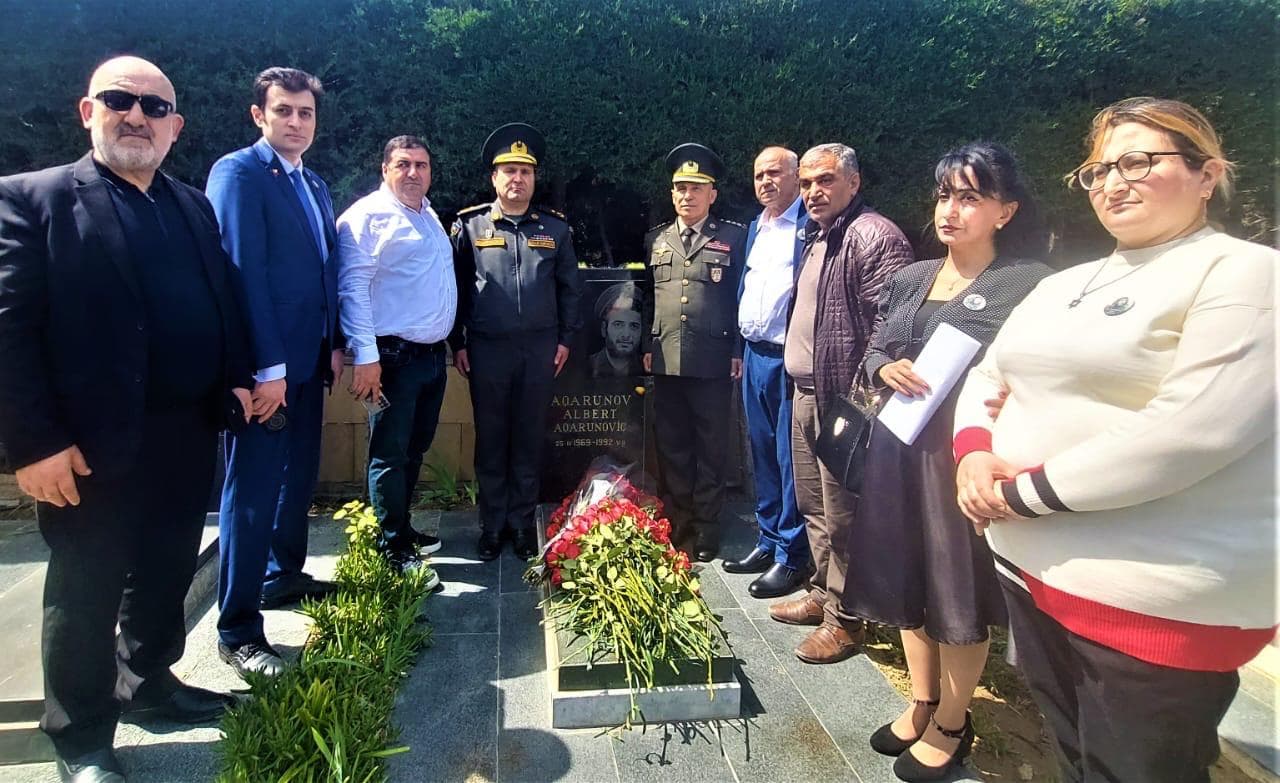 В Баку почтили память Национального героя Азербайджана Альберта Агарунова