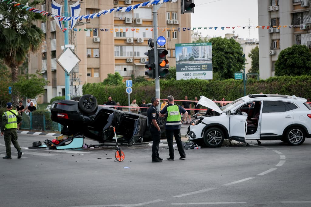 Попавший в серьезное ДТП Бен-Гвир не признает, что его водитель ехал на красный