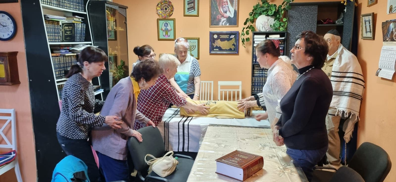 Многоликий Шавуот объединил еврейские общины