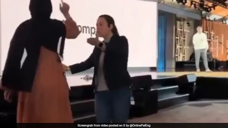 Протестующие против Израиля сотрудницы сорвали празднование 50-летия Microsoft