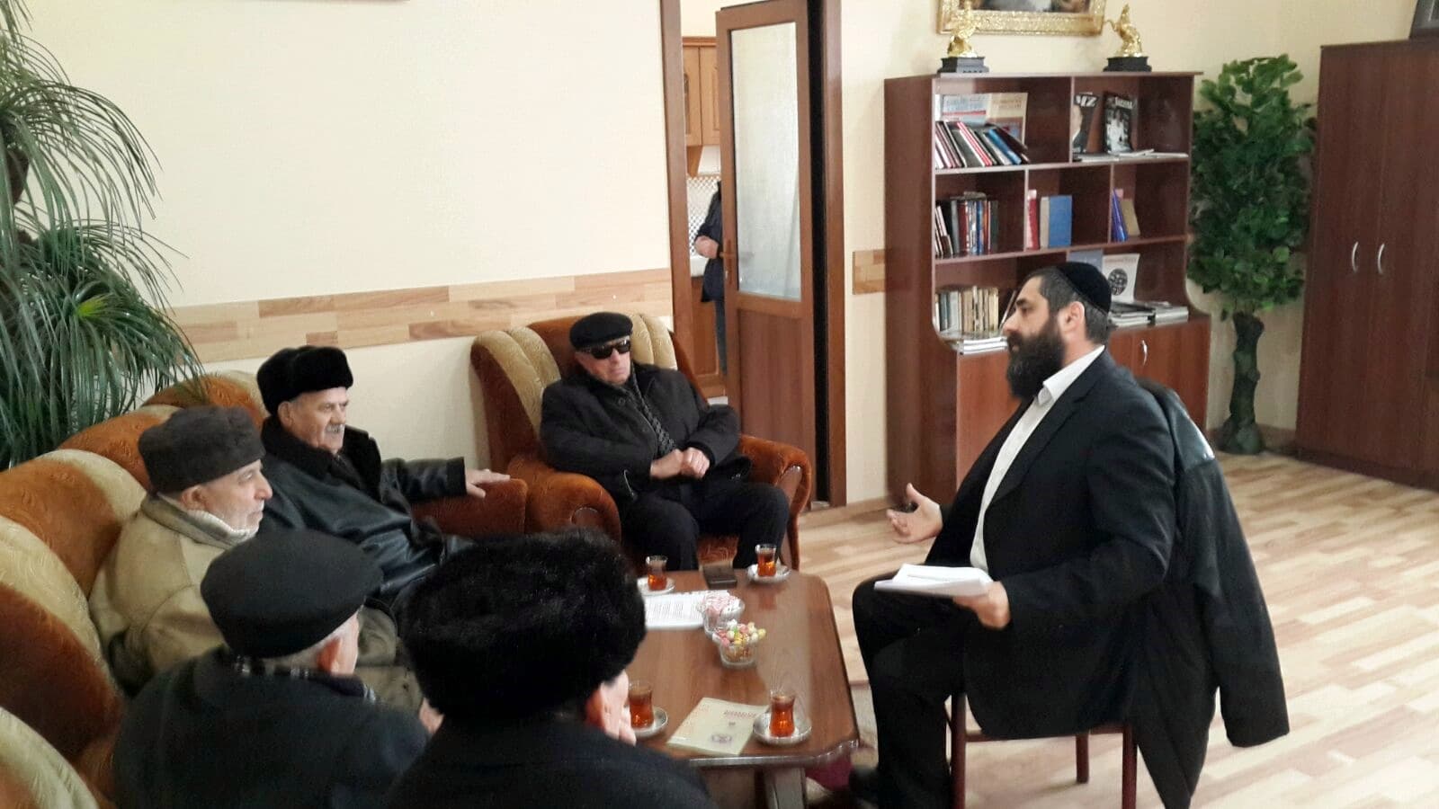Уроки Торы для пожилых в Красной Слободе