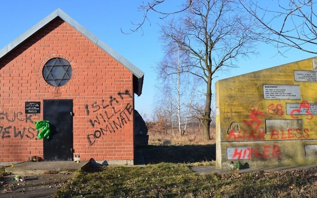 Еврейские кладбища Польши уничтожили поляки, а не нацисты