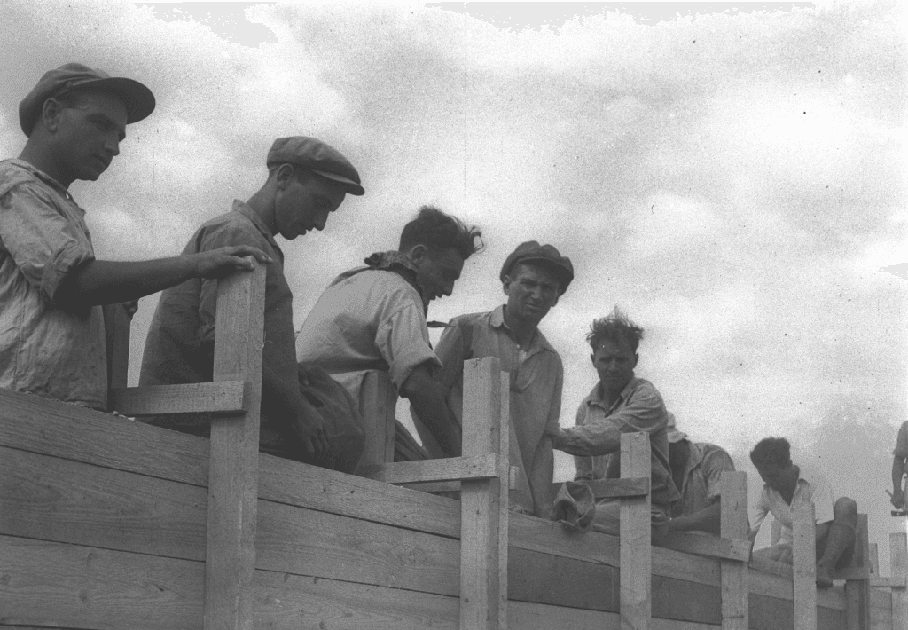 «Стена и Башня» — мирное наступление