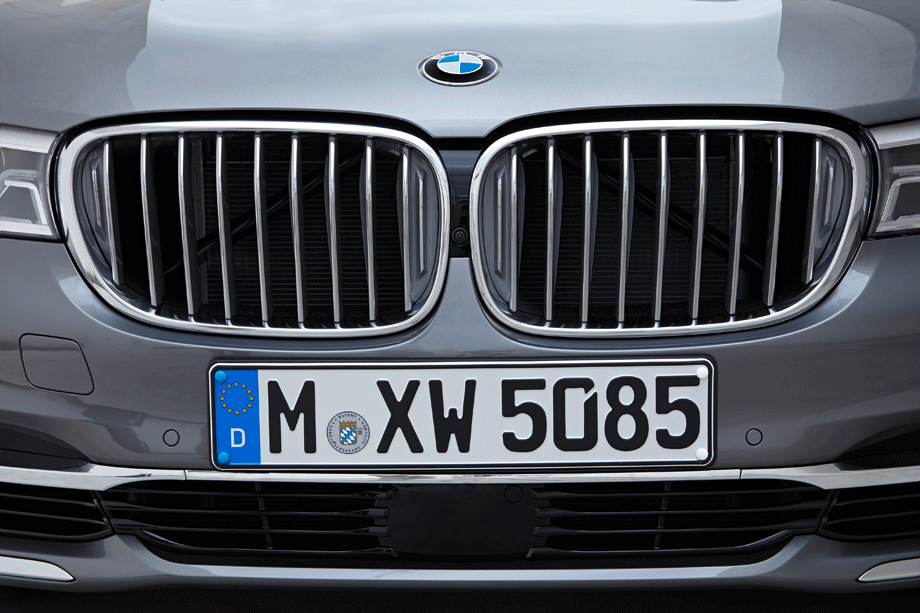 Встречаем седан BMW седьмой серии на пике эволюции