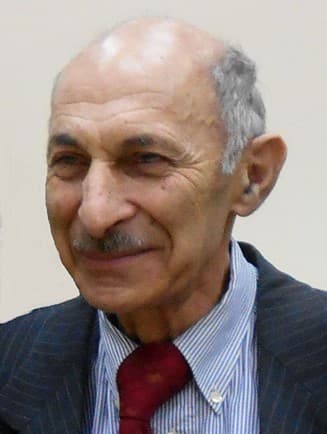 Инженер, бард, литератор, спортивный турист Лев Ханинаев: «Я полезен людям, значит, живу не зря!»