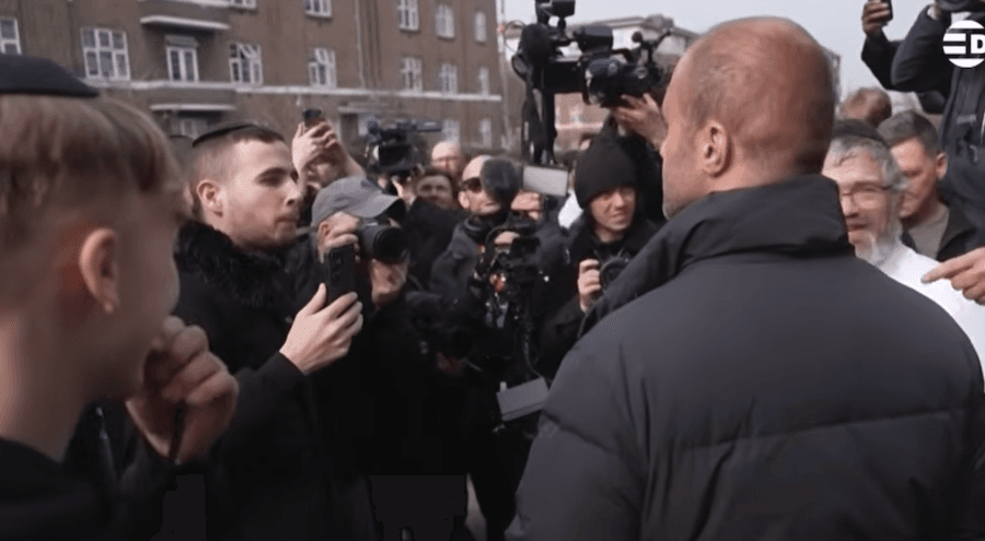 «Убирайтесь в Катар»: съемочную группу «Аль-Джазиры» прогнали из еврейского квартала в Лондоне