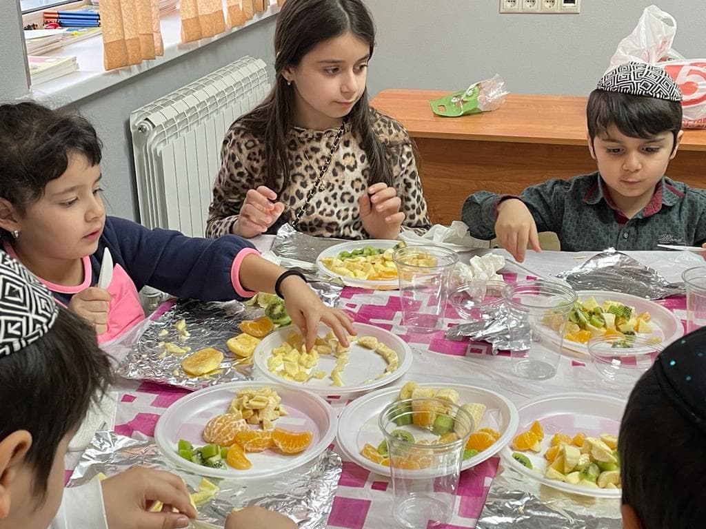 Зимний языковой лагерь джуури прошел в детском клубе при ОГЕ