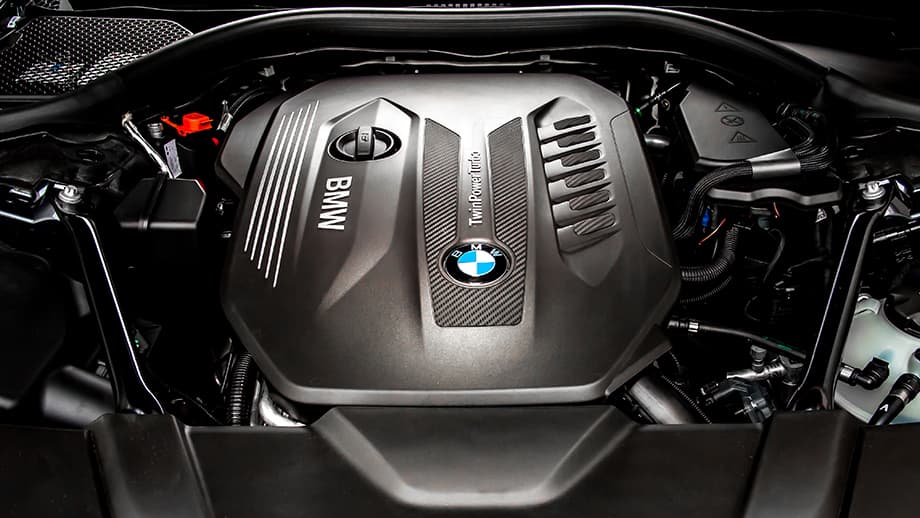 Встречаем седан BMW седьмой серии на пике эволюции