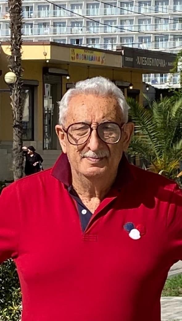 Юрий Амиров — физик и лирик