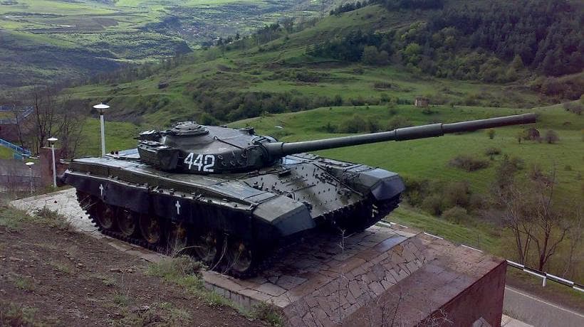 Танк ВС Армении, подбитый Альбертом Агаруновым, демонтирован и будет доставлен в Баку