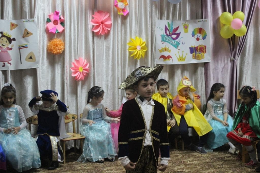 Пурим в дербентской синагоге Келе-Нумаз
