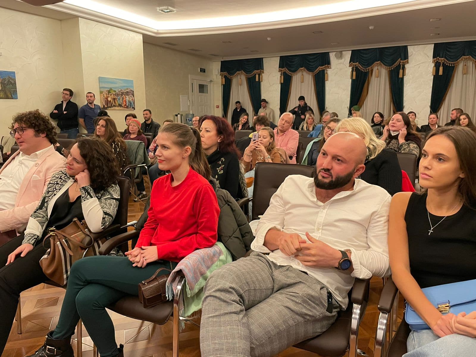 «Хочу замуж». В общинном центре ОГЕ состоялся юбилейный 10-й кинопоказ