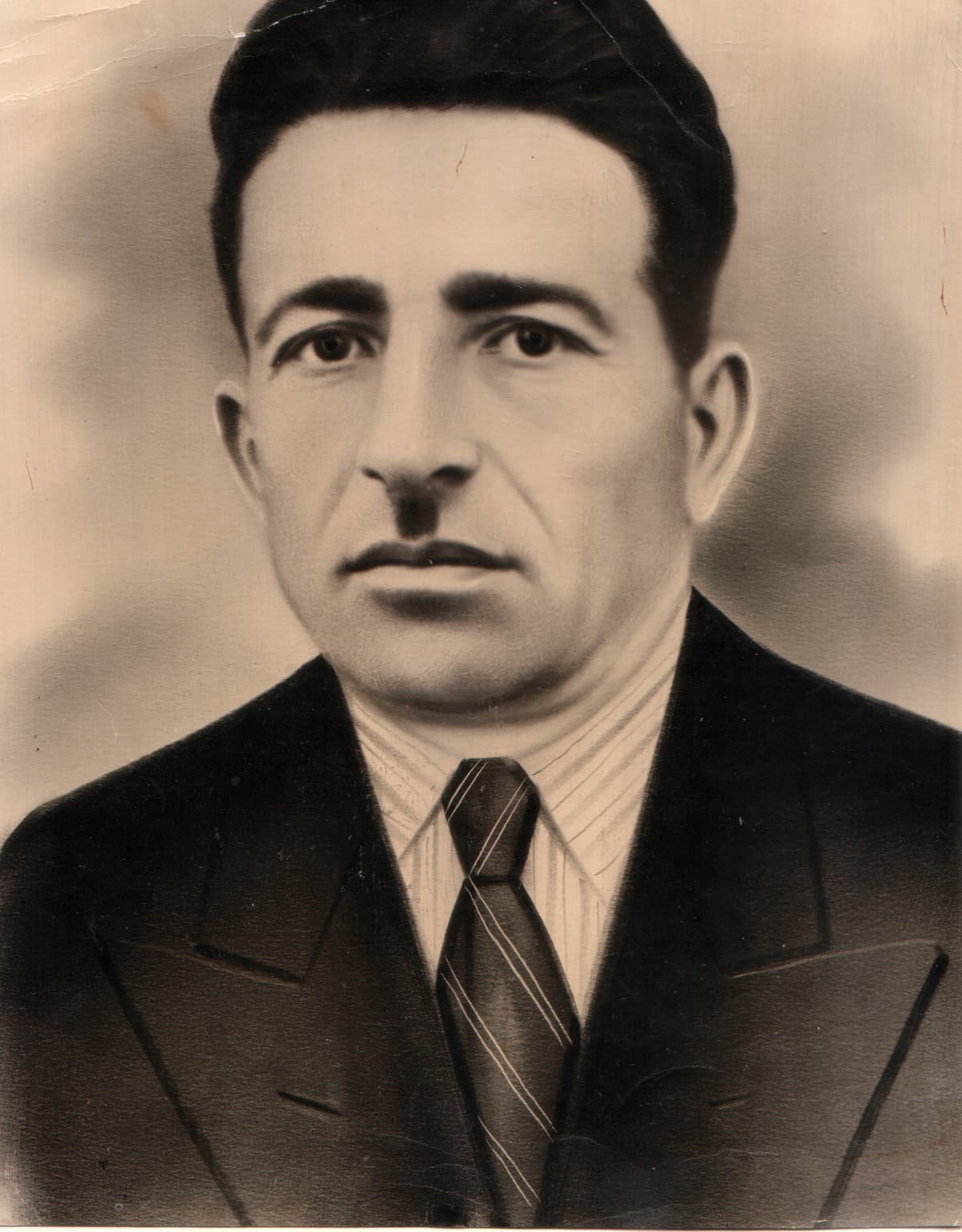 Яхья Шаулович Агаев - директор еврейской школы Мюджи-Гафтаран