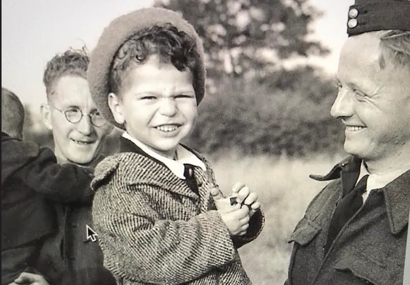 Британский еврей, в раннем детстве выживший в концлагере, нашел семью по ДНК