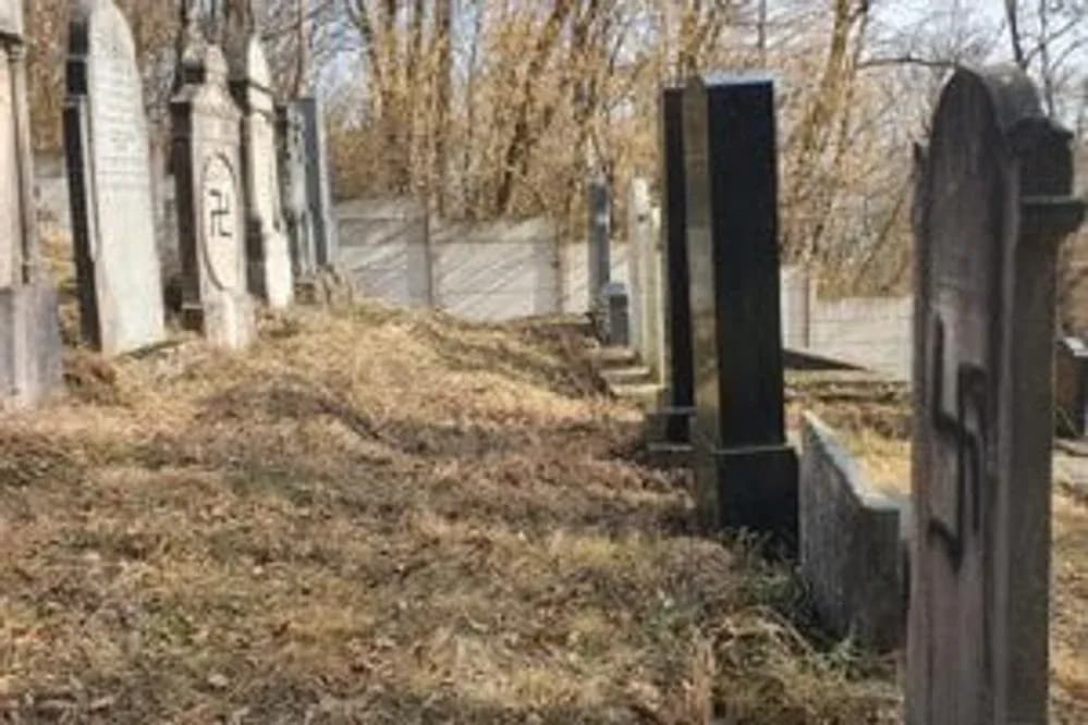 В Словакии осквернено еврейское кладбище
