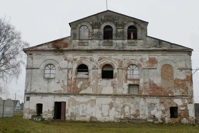 Здание одной из крупнейших синагог Белоруссии выставили на аукцион
