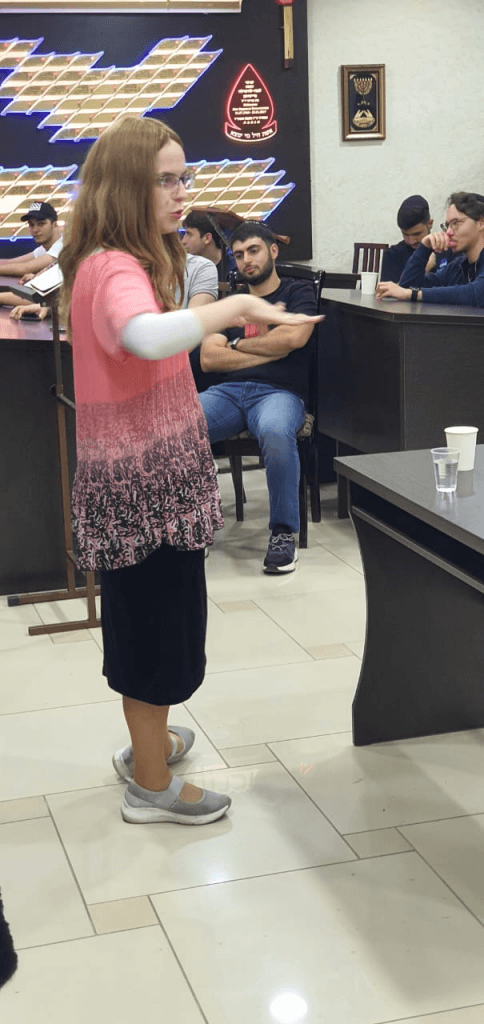 В Пятигорской еврейской общине состоялся эксклюзивный урок для молодежи с рабанит Сарой Кац