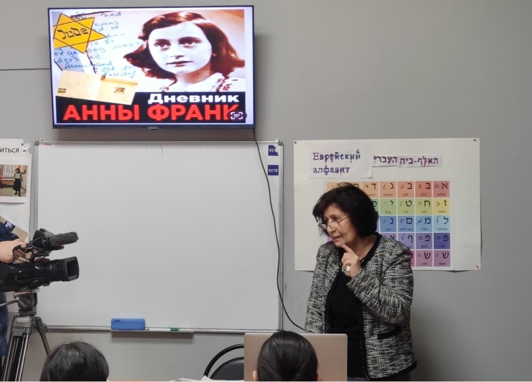 День памяти жертв Холокоста в детском клубе «Симха» ОГЕ
