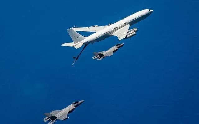 Израиль модернизировал свои истребители F-35i, увеличив дальность полета