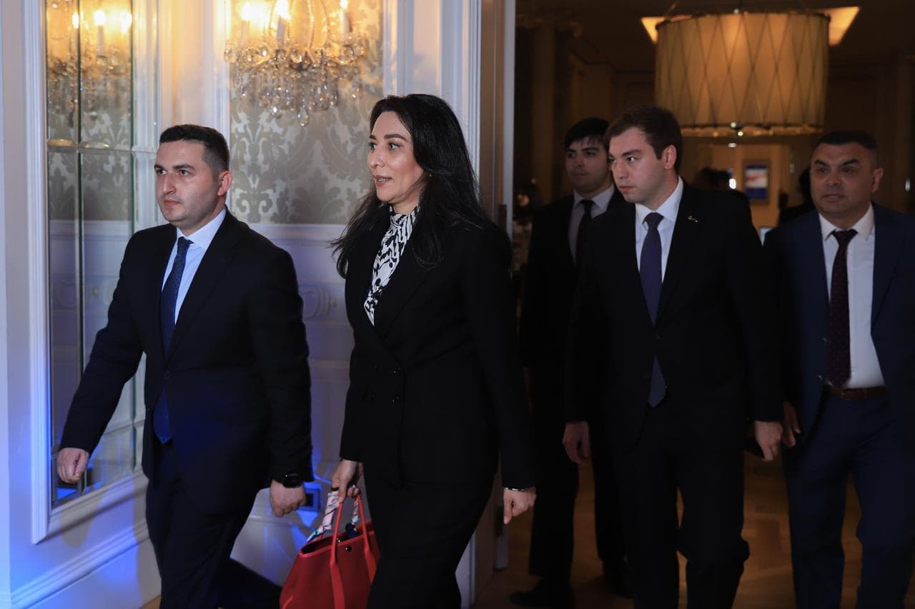 Герои не умирают: в Баку прошла церемония памяти Альберта Агарунова