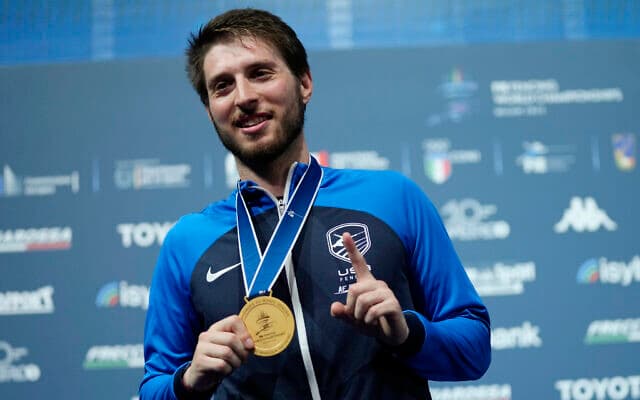 Чемпионом мира по фехтованию стал американский еврей Эли Дершвиц
