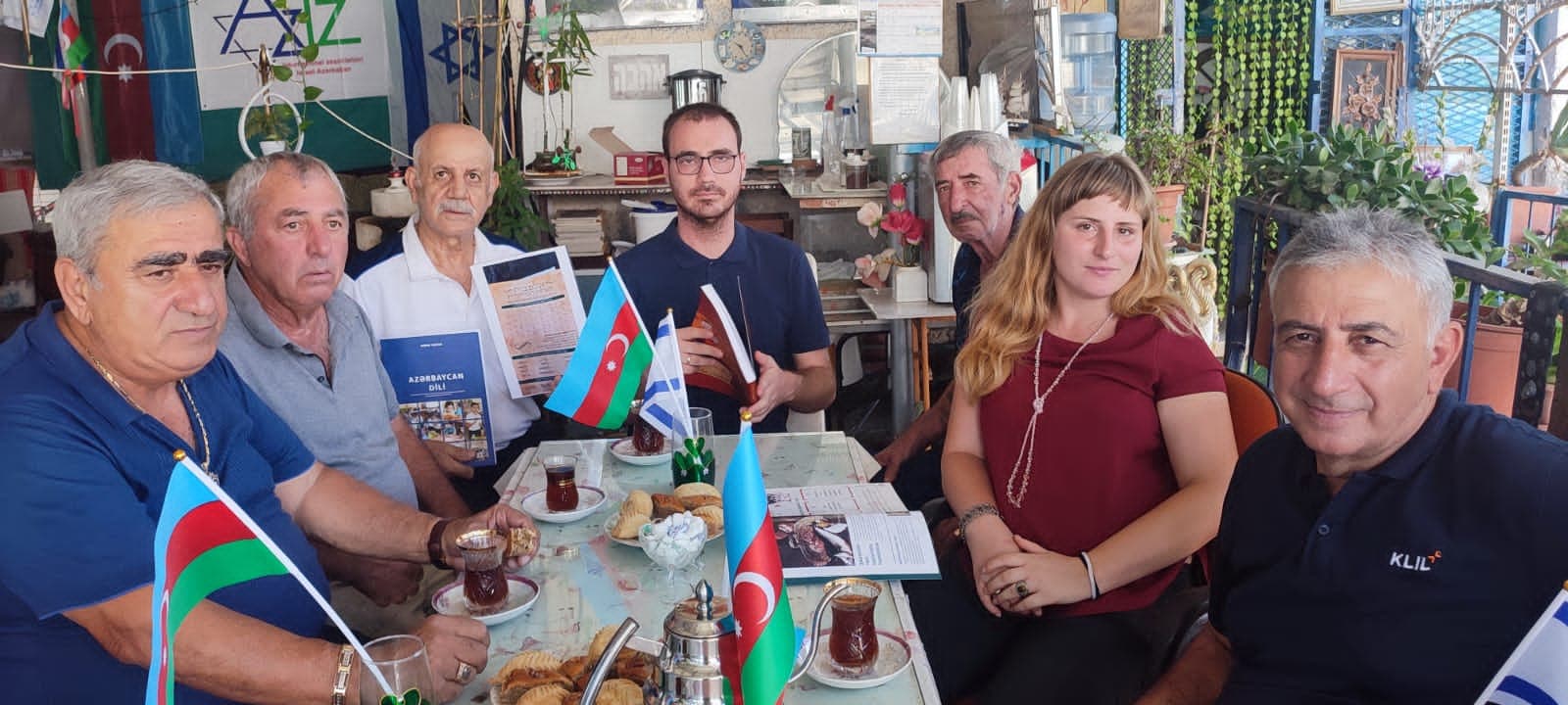 Выходцы из Азербайджана, живущие в Кирьят-Яме, обсудили новый учебник азербайджанского языка