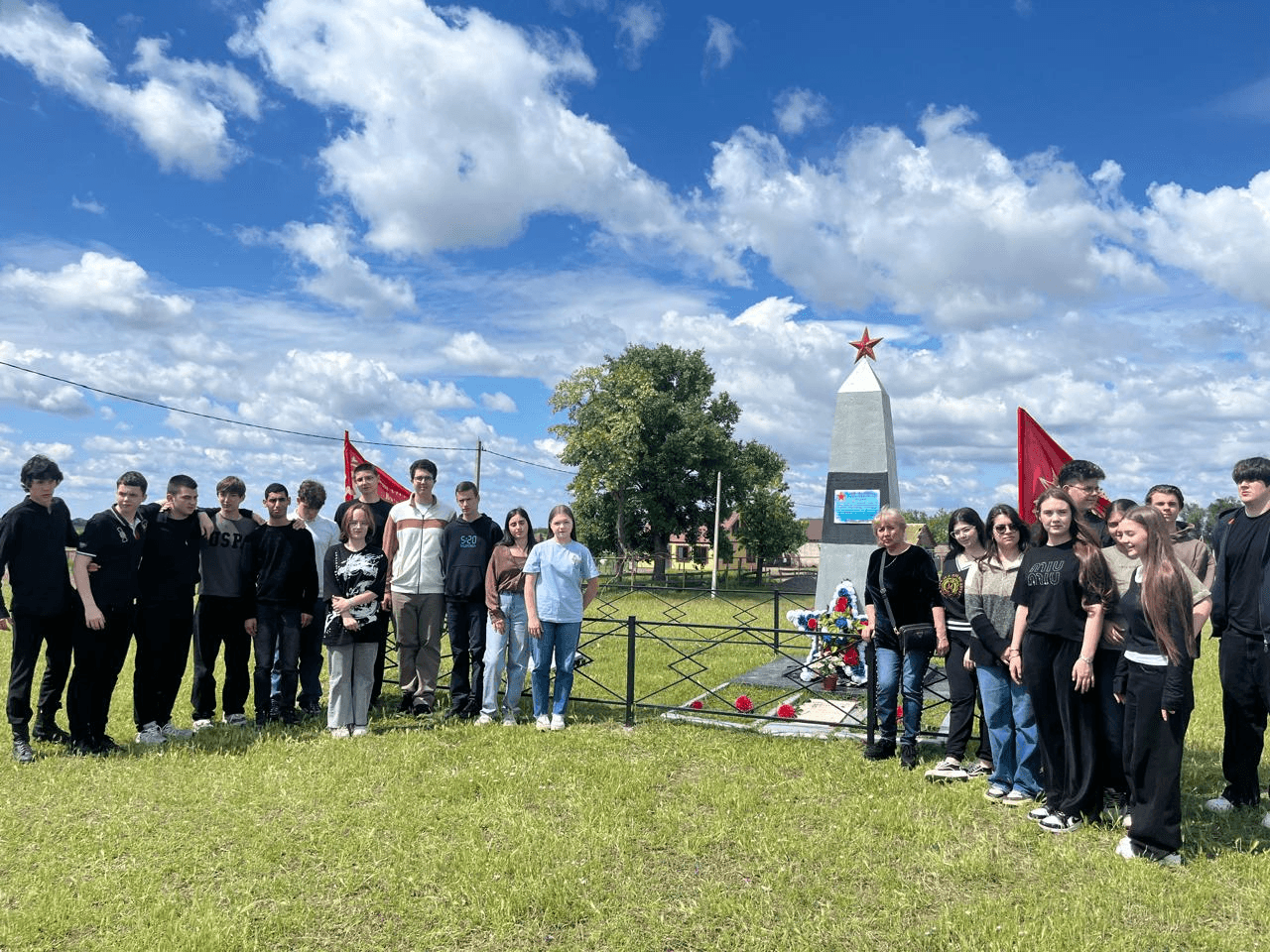 Пятигорские школьники почтили память жертв массового расстрела евреев в 1942 году