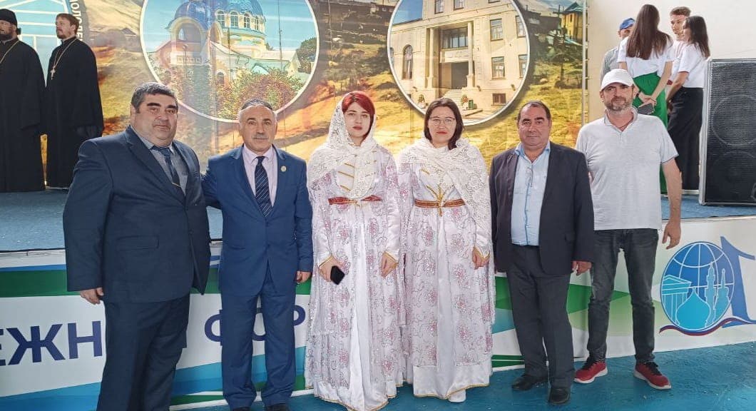 Горско-еврейский театр Дербента принял участие в работе X Международного межрелигиозного молодежного форума