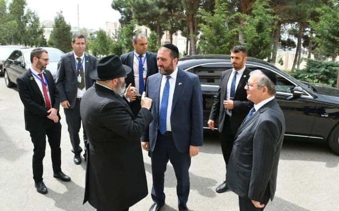 Министр здравоохранения Израиля посетил еврейскую школу в Баку
