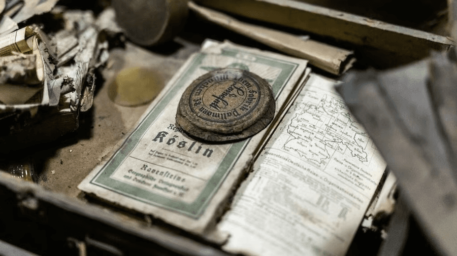 Жительница Польши передала музею Освенцима более 1000 личных вещей узников и других артефактов Холокоста