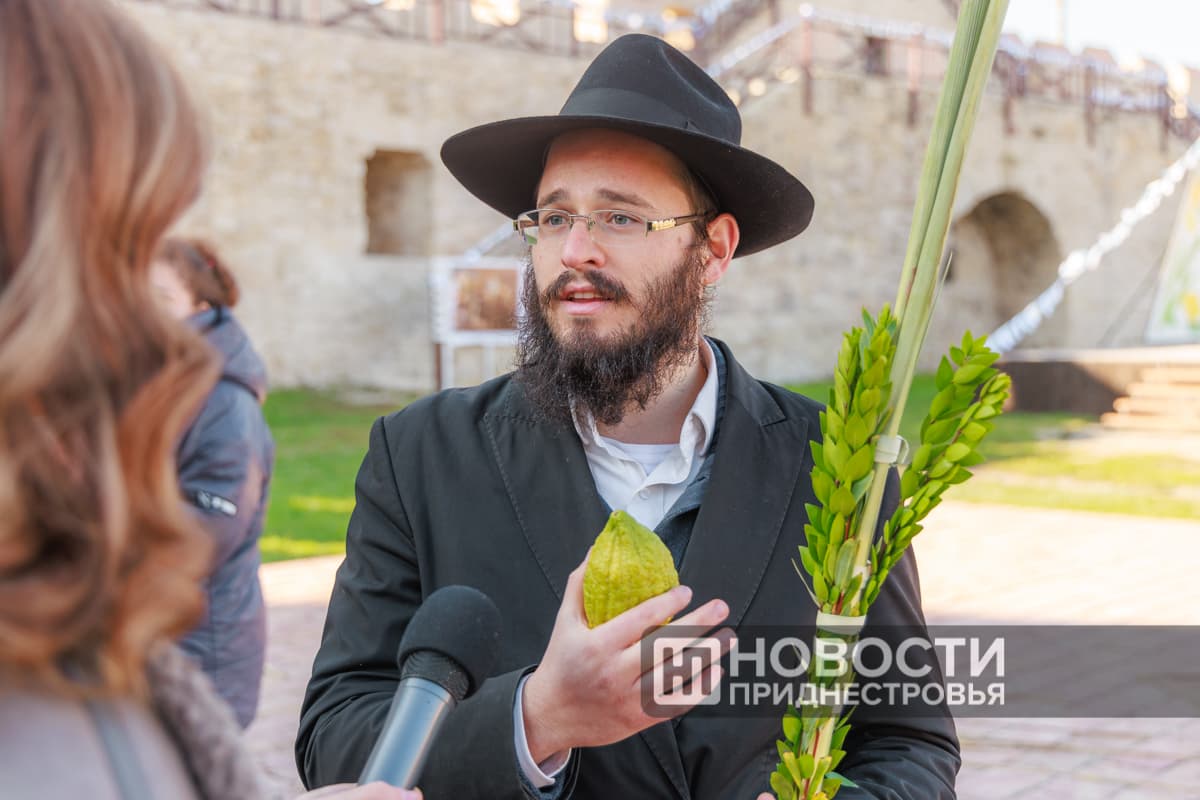 Евреи Приднестровья отметили Суккот в Бендерской крепости