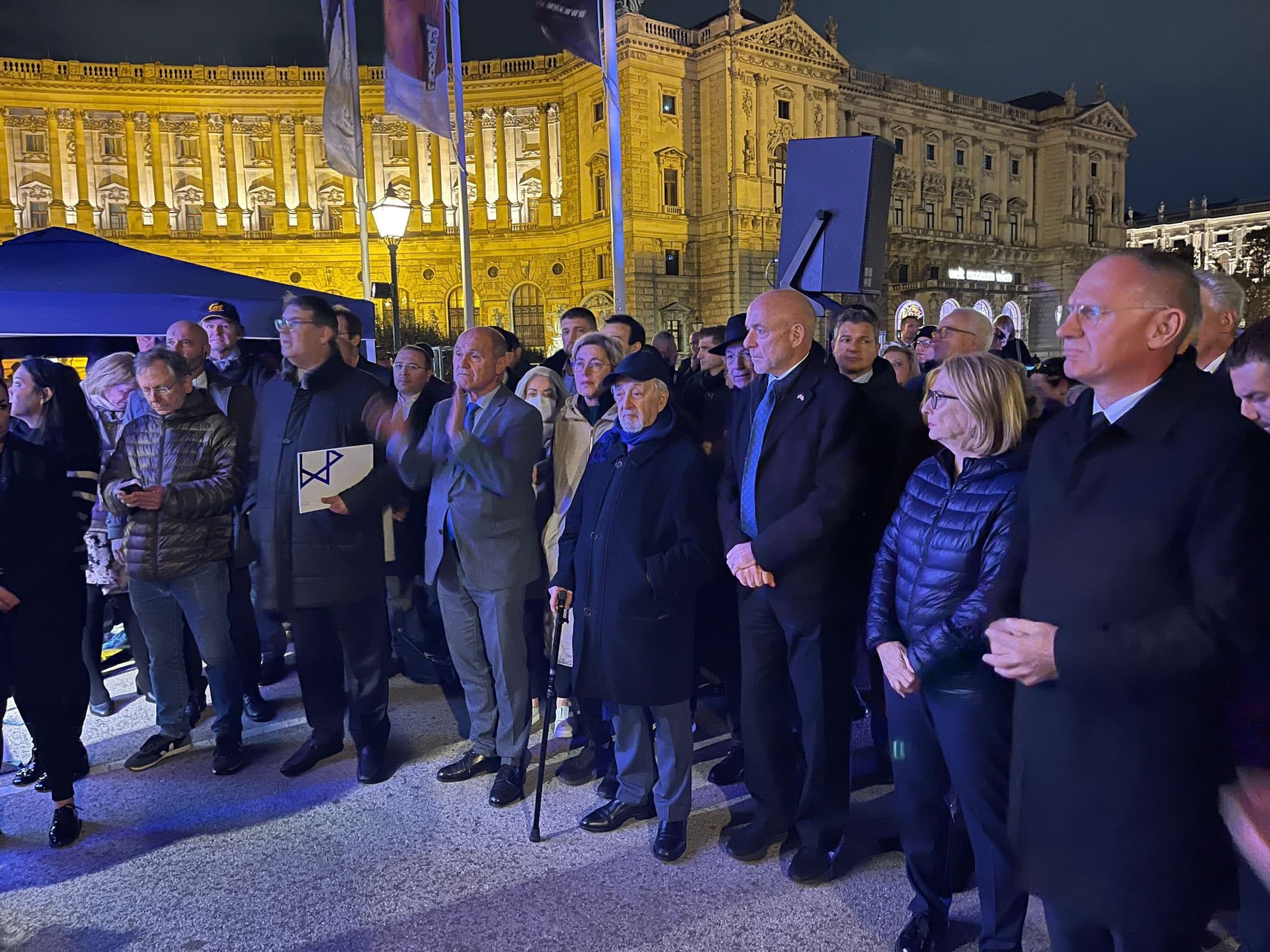 В Вене 20 тысяч человек вышли на митинг против антисемитизма и в поддержку Израиля