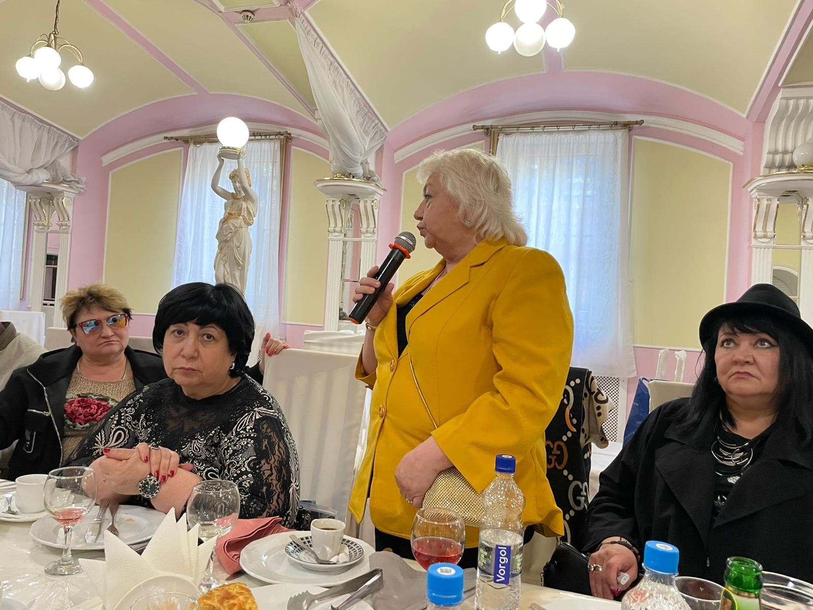 Конференцию Конгресса содружества народов мира и Конфедерации женщин провела в Москве Фрида Юсуфова