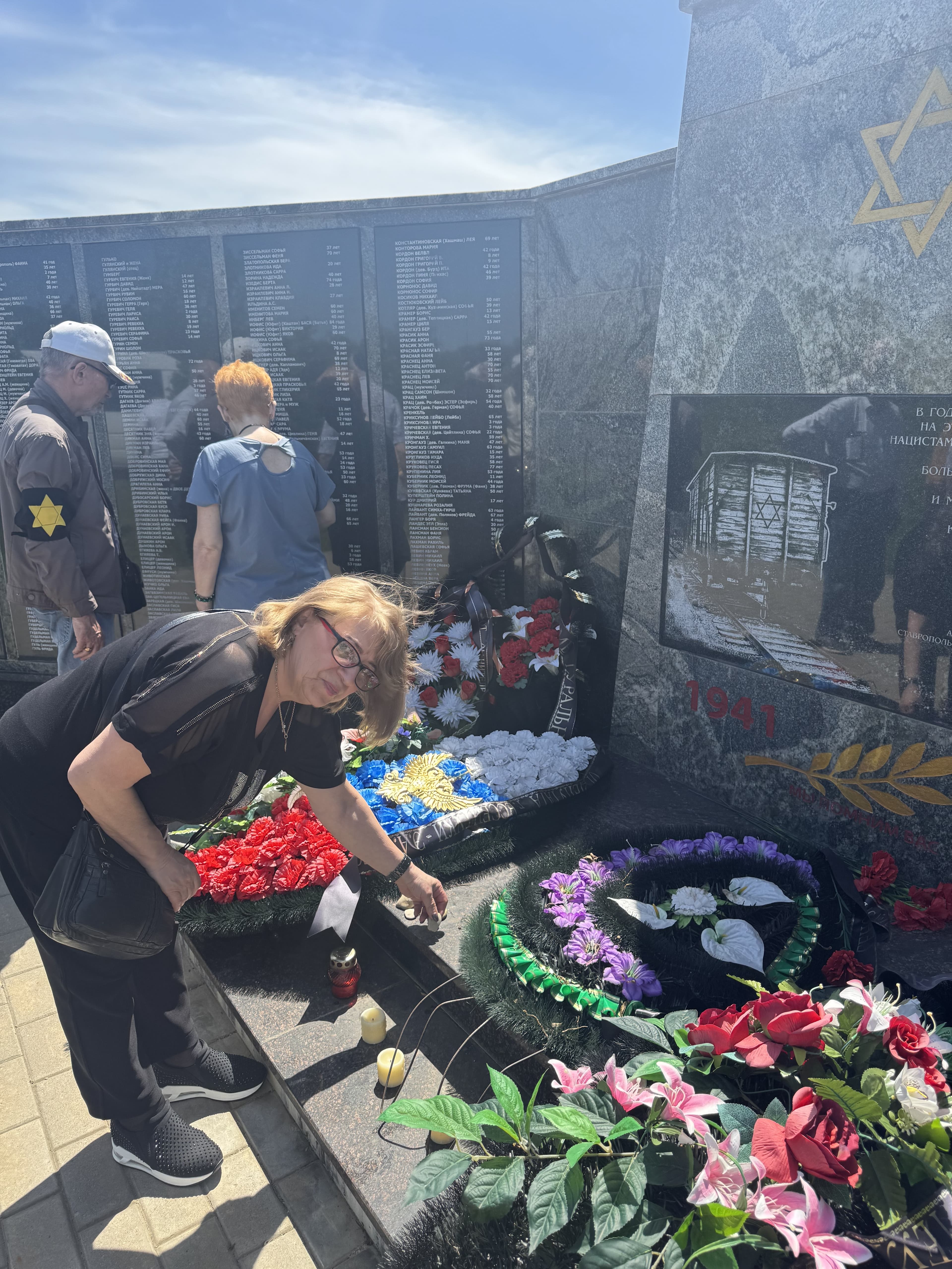 26 Ияра представители еврейской общины Пятигорска посетили мемориал жертвам Холокоста в Минводах
