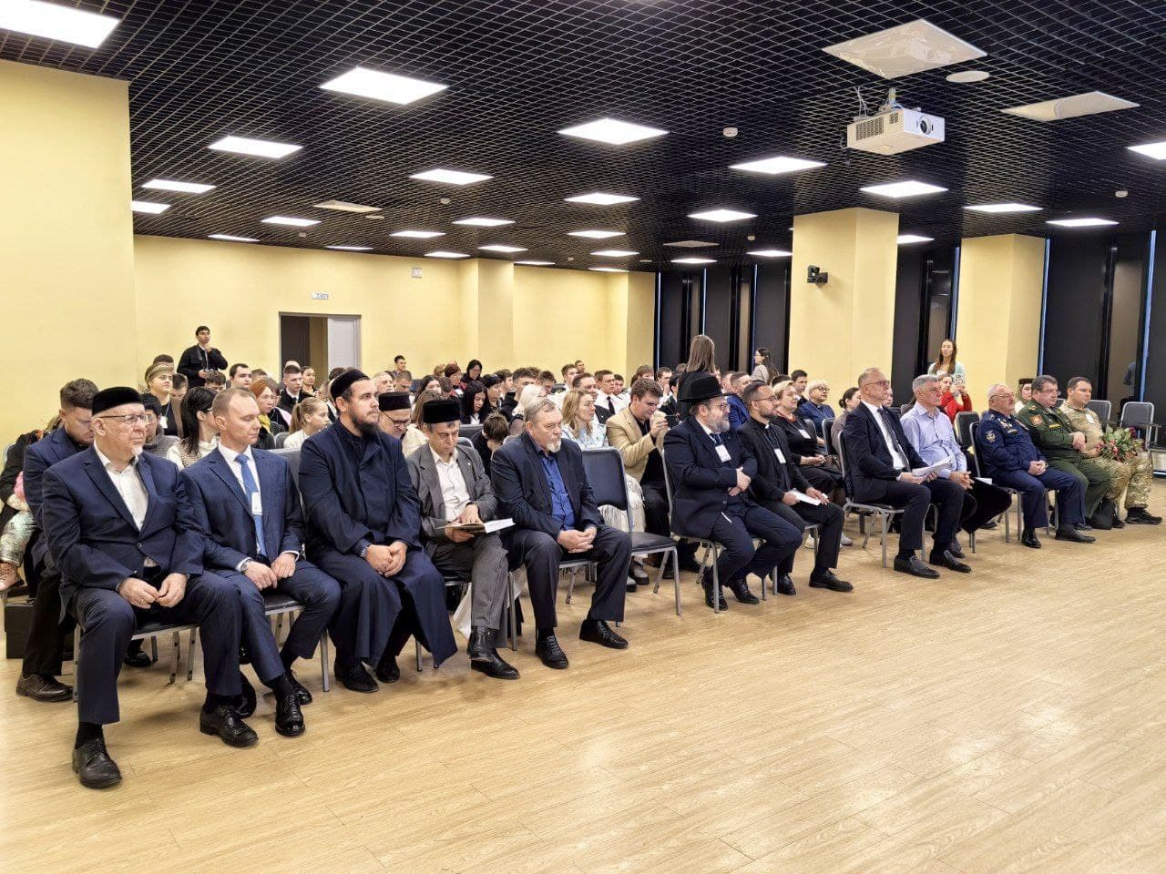 Еврейская община Самары приняла участие в этноконфессиональном форуме