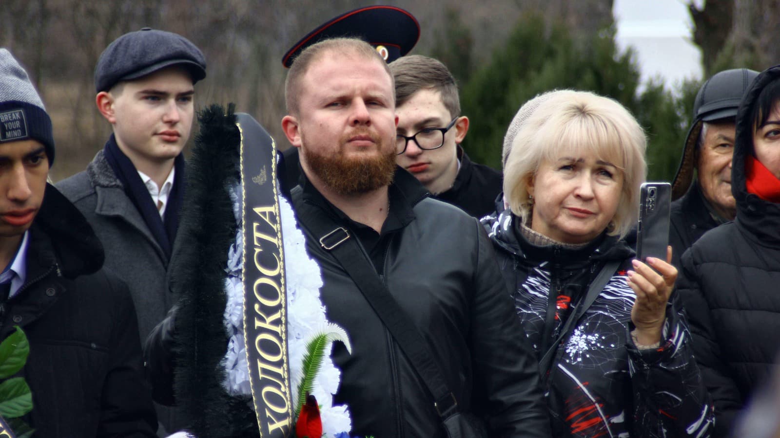 Аллею памяти из 80 акаций высадили у мемориала «Жертвам Холокоста» в Минеральных Водах