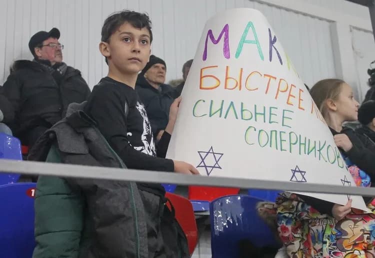 Главный раввин юга России приехал в Биробиджан, чтобы сыграть в хоккей