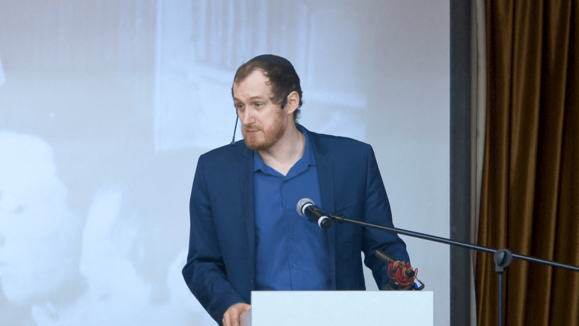 Вечер памяти журналиста и поэта Рашбила Хагаевича Захарьяева прошел в ОГЕ в Сокольниках