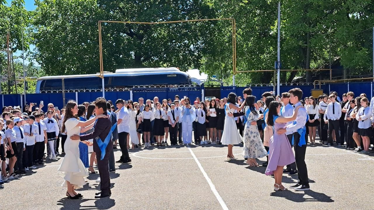 Последний звонок в пятигорской еврейской школе