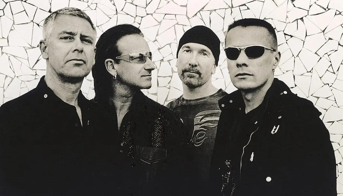Боно и другие участники U2 резко осудили операцию Израиля в секторе Газа