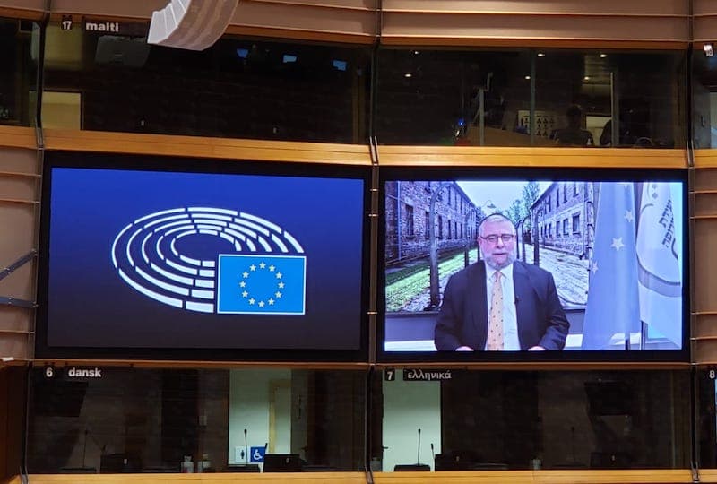 Раввин Пинхас Гольдшмидт предостерег Европу от ограничения религиозных свобод